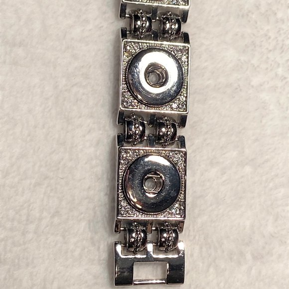 NWOT Silver Sparkle Snap Charm Button Bracelet 6.75" Length - Fits Large Snaps - Picture 2 of 13